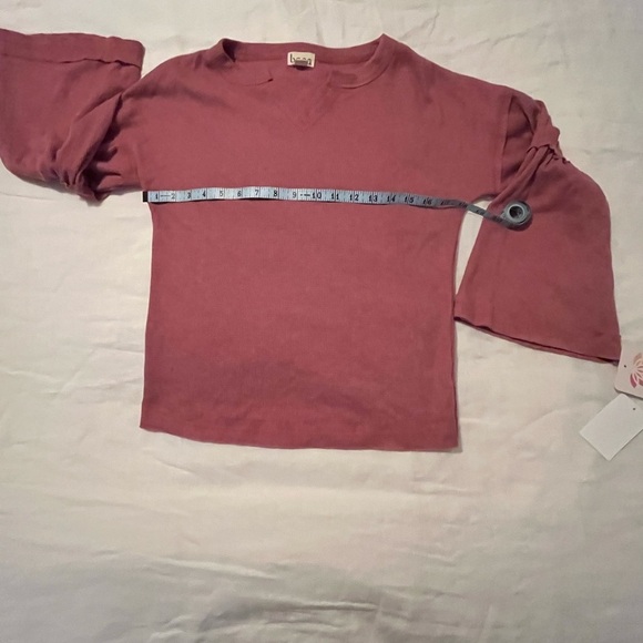 Baea Top - Picture 5 of 6